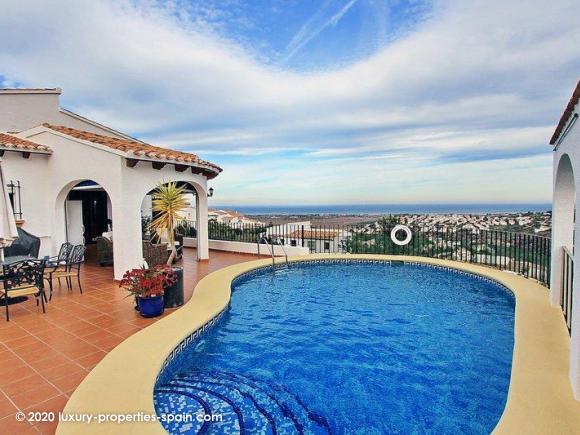 For sale Property with seaview in Denia - Monte Pego
