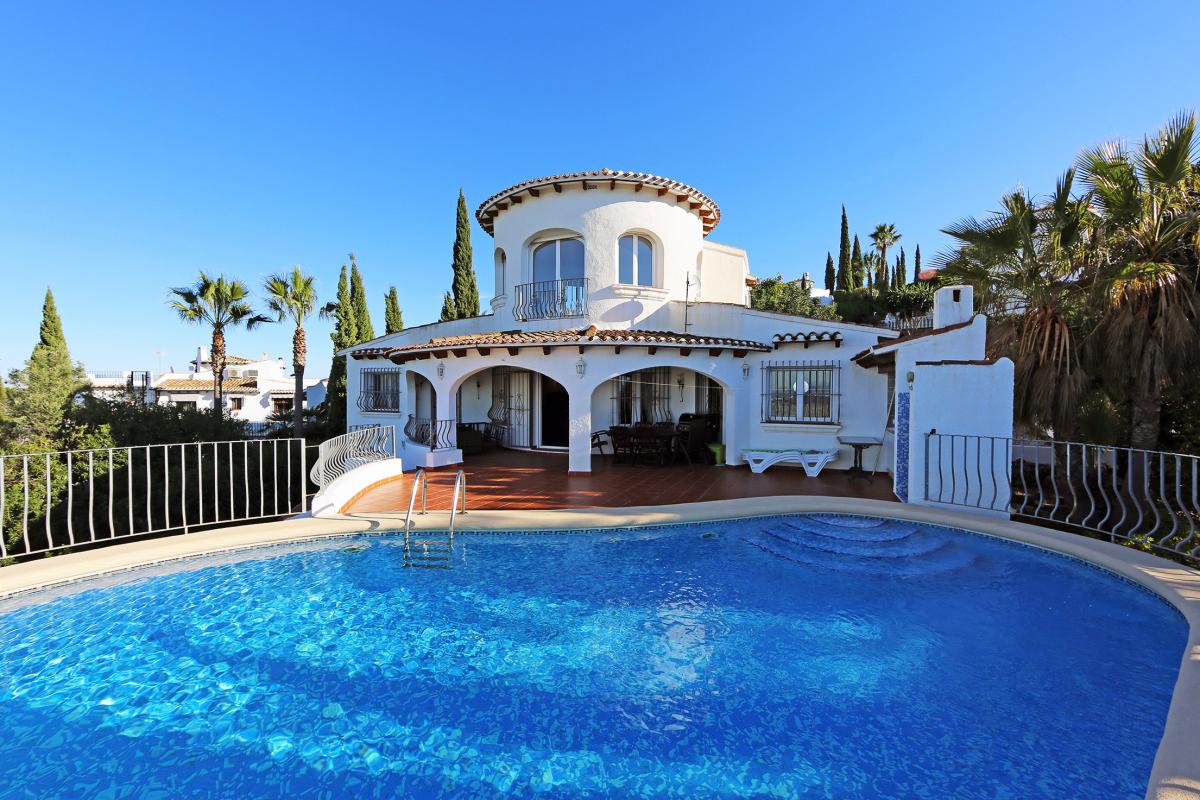 A vendre 4 bedroom villa with panoramic sea view
